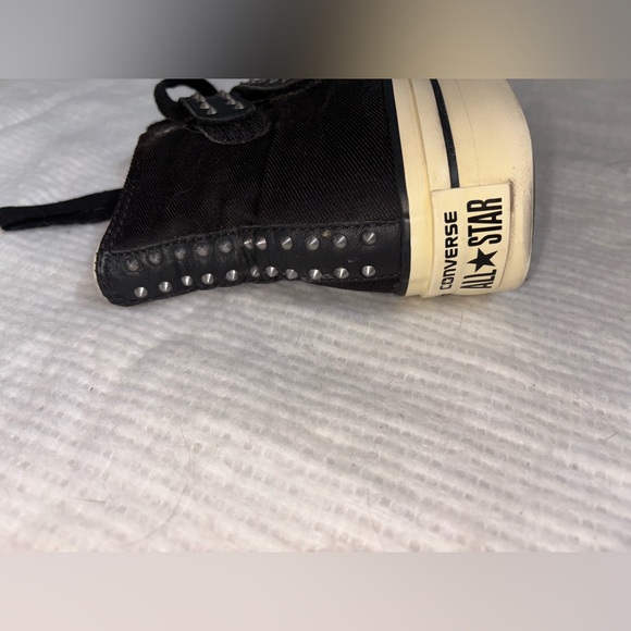 Converse Chuck Taylor Hi Studded Leather Velcro Strap
Platform Sneaker Size 7 - Picture 9 of 10